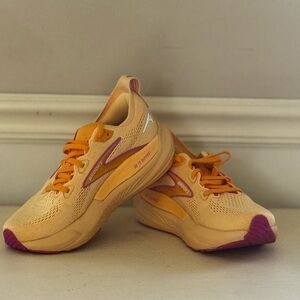 Brooks Women's Orange and Purple Glycerin GTS 22 Running Shoes